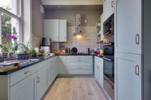Kitchen- click for photo gallery